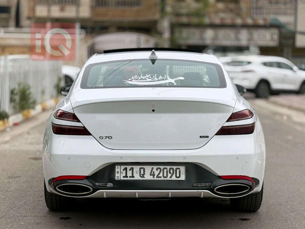 جنسس G70